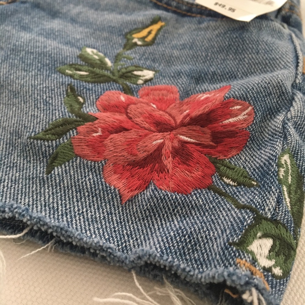 PacSun Shorts - Picture 2 of 10